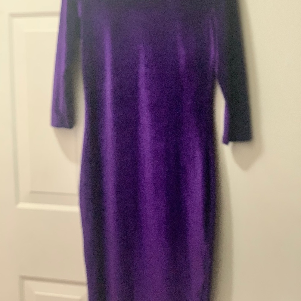 Dress - Picture 2 of 2